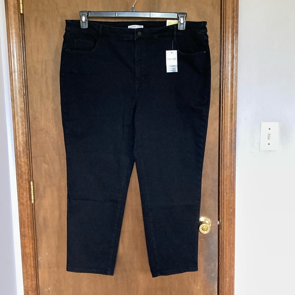 Relisted Nine West black high rise slim straight jean with sculpting denim 20W - Picture 3 of 17